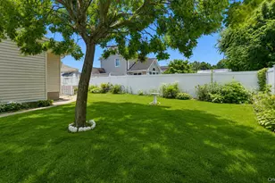 262 N Cedar St, Massapequa, NY 11758 - Photo 11
