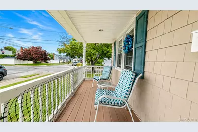 262 N Cedar Street, Massapequa, NY 11758 - Photo 3