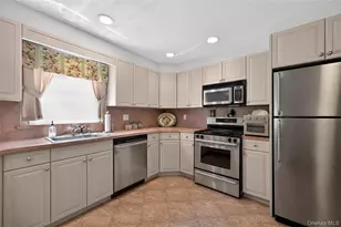 171 Hudson Terrace, Yonkers, NY 10701 - Photo 31