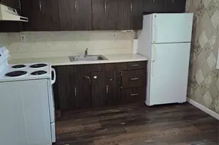 40-218 W 4th St, Patchogue, NY 11772 - Photo 7