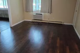 40-218 W 4th St, Patchogue, NY 11772 - Photo 5