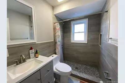 661 Tabor Place, East Meadow, NY 11554 - Photo 5