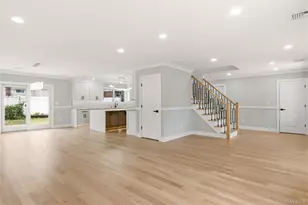 31 Underhill Ave, Syosset, NY 11791 - Photo 5
