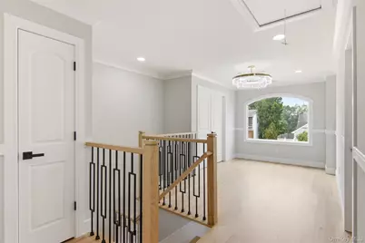 31 Underhill Avenue, Syosset, NY 11791 - Photo 19