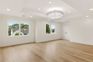 31 Underhill Ave, Syosset, NY 11791 - Photo 17