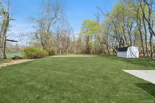 5075 Main Rd, Laurel, NY 11948 - Photo 3