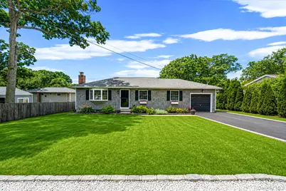 38 W 1st Street, Ronkonkoma, NY 11779 - Photo 1