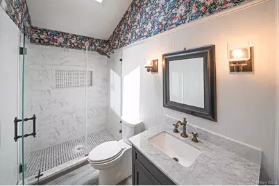 38 W 1st Street, Ronkonkoma, NY 11779 - Photo 9
