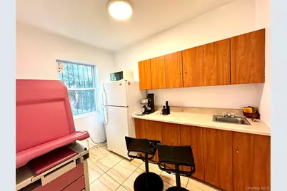 4010 Forley Street, Elmhurst, NY 11373 - Photo 17