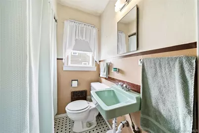 235 N 7th Street, Lindenhurst, NY 11757 - Photo 13