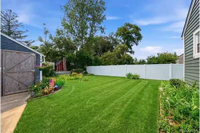 235 N 7th Street, Lindenhurst, NY 11757 - Photo 27