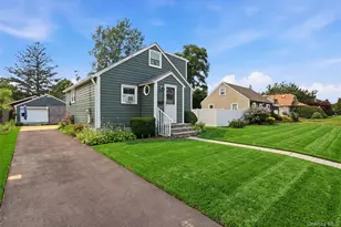 235 N 7th St, Lindenhurst, NY 11757 - Photo 3