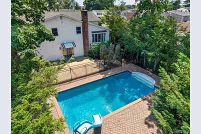 1671 Noble Street, East Meadow, NY 11554 - Photo 3
