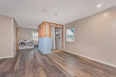 516 Shade Street, North Babylon, NY 11703 - Photo 11