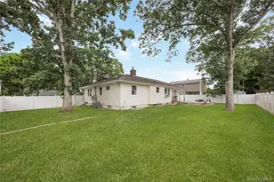 516 Shade St, North Babylon, NY 11703 - Photo 15