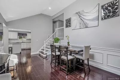11 Mallard Avenue, Selden, NY 11784 - Photo 5