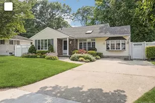 12 Larry Rd, Selden, NY 11784 - Photo 5