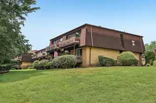 1 Germonds Village, Nanuet, NY 10954 - Photo 27
