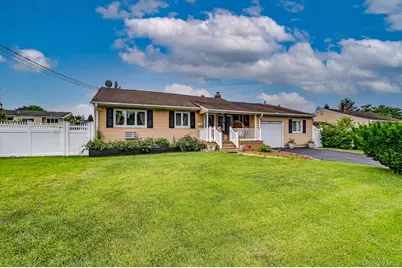 22 Dollard Drive, North Babylon, NY 11703 - Photo 19