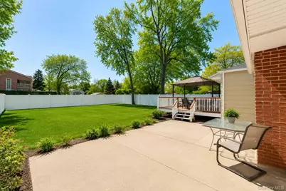930 Balfour Street, Valley Stream, NY 11580 - Photo 15
