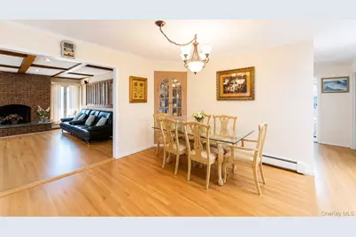 930 Balfour Street, Valley Stream, NY 11580 - Photo 5