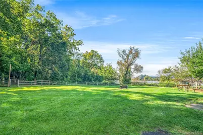 215 Kemeys Cove #215, Briarcliff Manor, NY 10510 - Photo 29