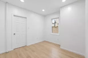 101-39 110th St, Richmond Hill, NY 11419 - Photo 9