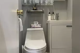 105-06 221st St, Queens Village, NY 11429 - Photo 21