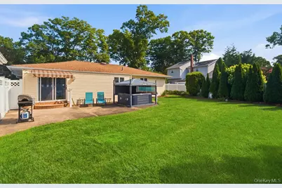 432 Wildwood Road, Ronkonkoma, NY 11779 - Photo 25
