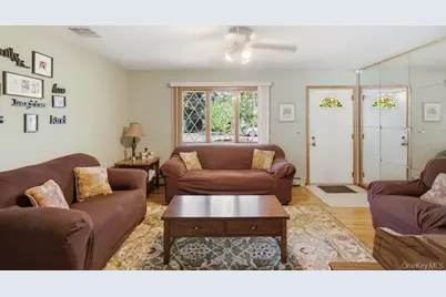432 Wildwood Road, Ronkonkoma, NY 11779 - Photo 9