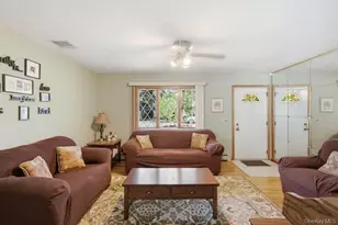 432 Wildwood Rd, Ronkonkoma, NY 11779 - Photo 9