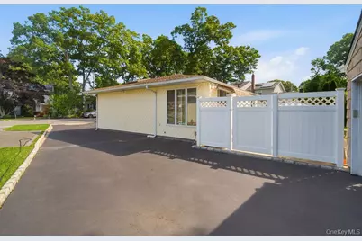 432 Wildwood Road, Ronkonkoma, NY 11779 - Photo 5