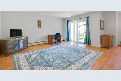 35 Richmond Boulevard #4B, Ronkonkoma, NY 11779 - Photo 5