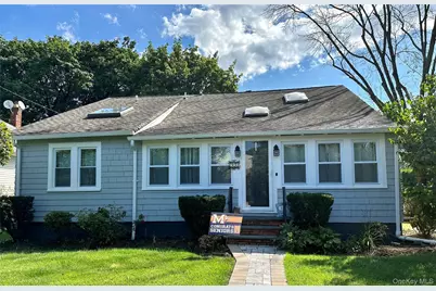 92 Clapham Avenue, Manhasset, NY 11030 - Photo 1