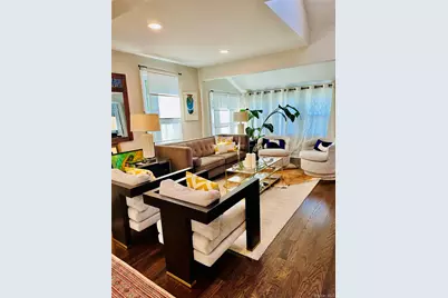 92 Clapham Avenue, Manhasset, NY 11030 - Photo 3