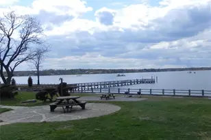 25 Dolphin Green, Port Washington, NY 11050 - Photo 17