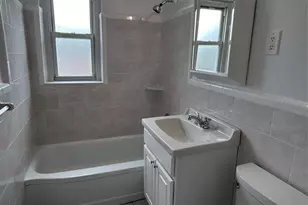 25 Dolphin Green, Port Washington, NY 11050 - Photo 13