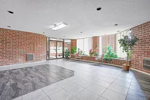 380 Fulton St, Farmingdale, NY 11735 - Photo 21