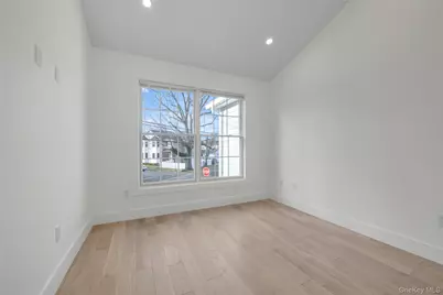 1 Manhasset Avenue #B, Port Washington, NY 11050 - Photo 19