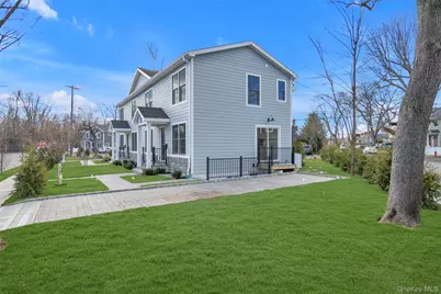 1 Manhasset Avenue #B, Port Washington, NY 11050 - Photo 27