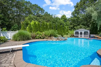15 Victoria Court, Oakdale, NY 11769 - Photo 37