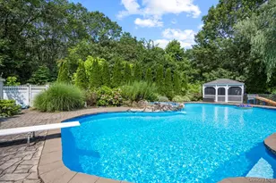 15 Victoria Ct, Oakdale, NY 11769 - Photo 37
