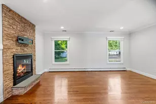 15 Victoria Ct, Oakdale, NY 11769 - Photo 17
