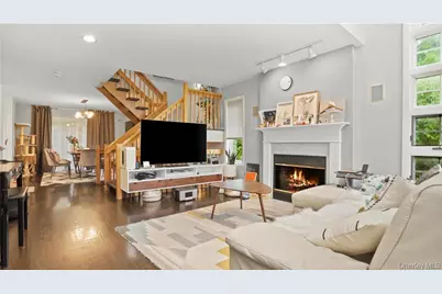 4 Pinewood Circle, White Plains, NY 10603 - Photo 3