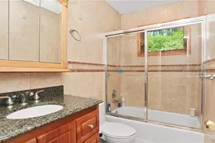 4 Pinewood Cir, White Plains, NY 10603 - Photo 19