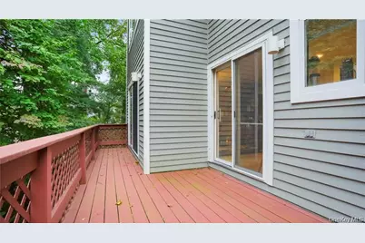 4 Pinewood Circle, White Plains, NY 10603 - Photo 9