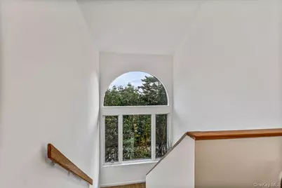 [Address not provided], Westhampton Beach, NY 11978 - Photo 19