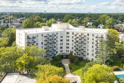 135 Post Avenue #6B, Westbury, NY 11590 - Photo 3
