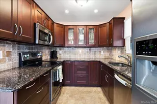 29 Milton Rd, Babylon, NY 11702 - Photo 9
