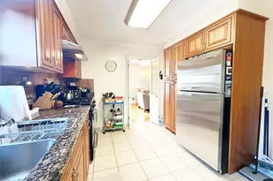 266 E Chester St, Valley Stream, NY 11580 - Photo 9
